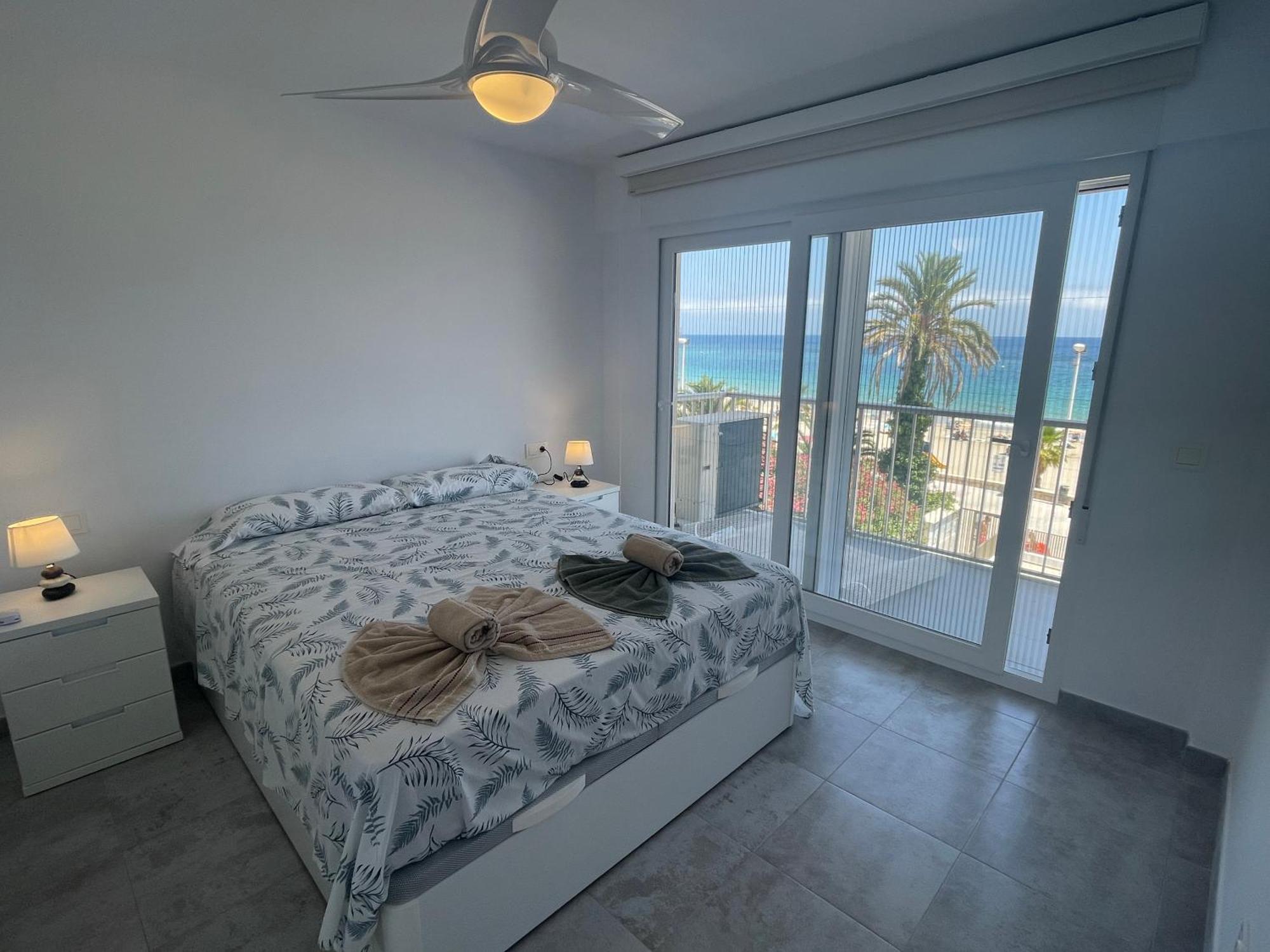 קלפה Medi Playa Primera Linea Con Piscina מראה חיצוני תמונה